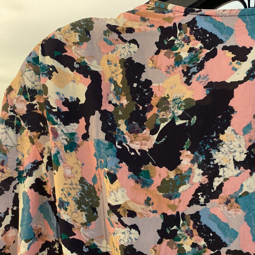 IRO Paris, 40, “bloomy” wrap dress, beautiful floral pattern!Needs small repair - Picture 11 of 12